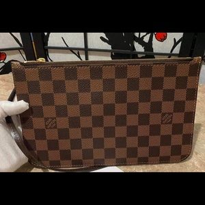❌SOLD❌ LV Neverfull Pouch